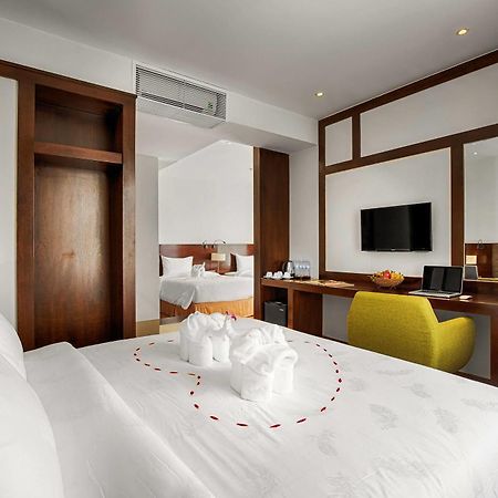 Sofia Suite Hotel Danang Extérieur photo