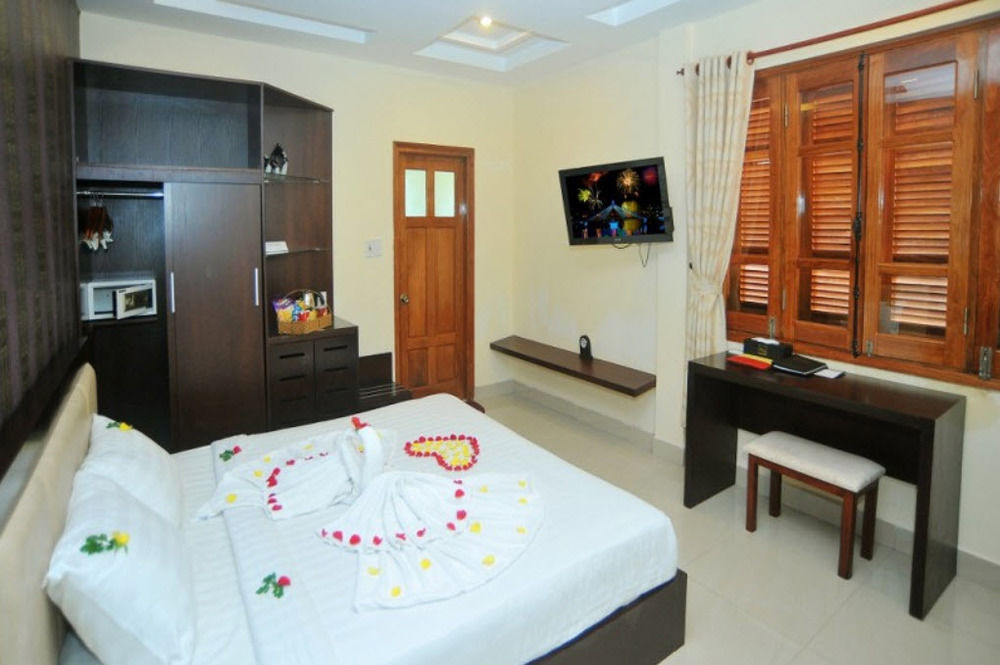 Sofia Suite Hotel Danang Extérieur photo