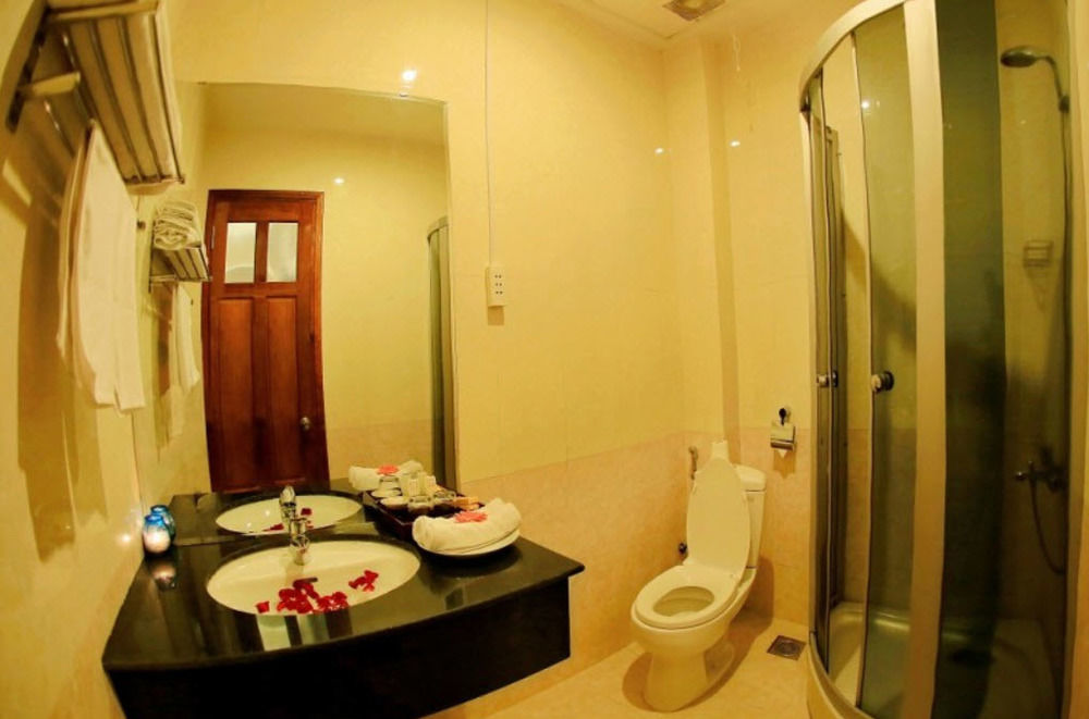 Sofia Suite Hotel Danang Extérieur photo