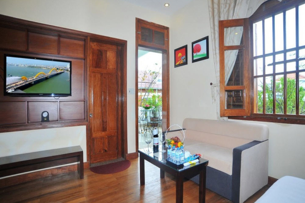 Sofia Suite Hotel Danang Extérieur photo