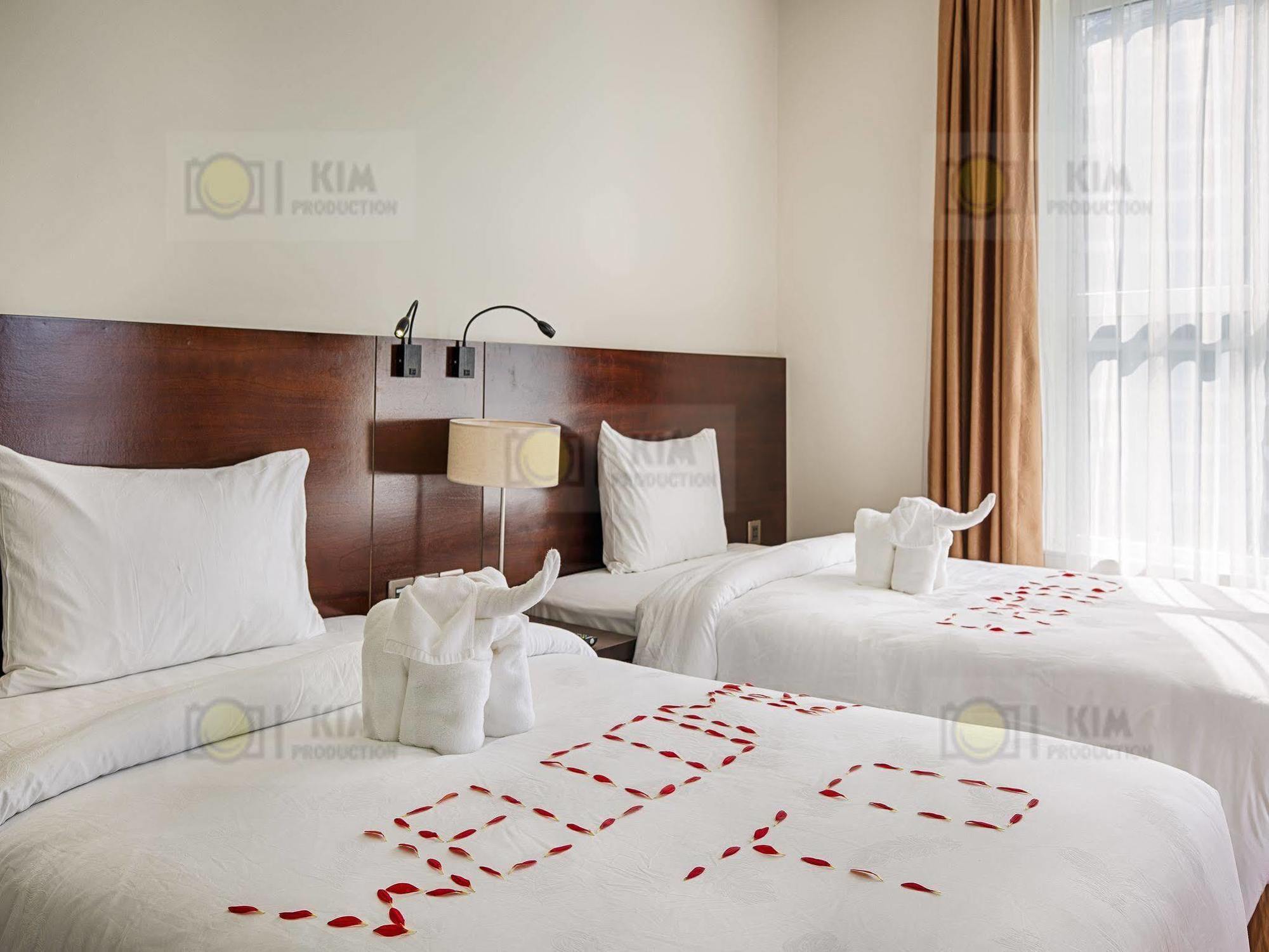Sofia Suite Hotel Danang Extérieur photo