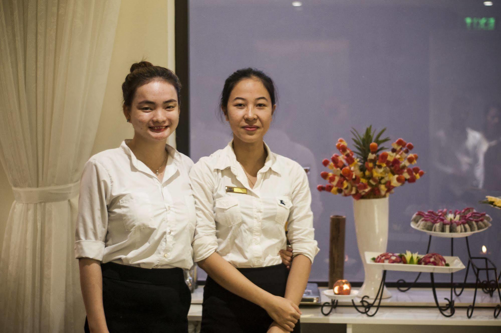 Sofia Suite Hotel Danang Extérieur photo
